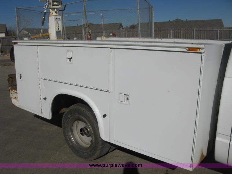 image for item H4338 1999 Chevrolet 3500 utility truck