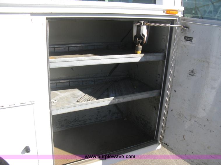 image for item H4338 1999 Chevrolet 3500 utility truck