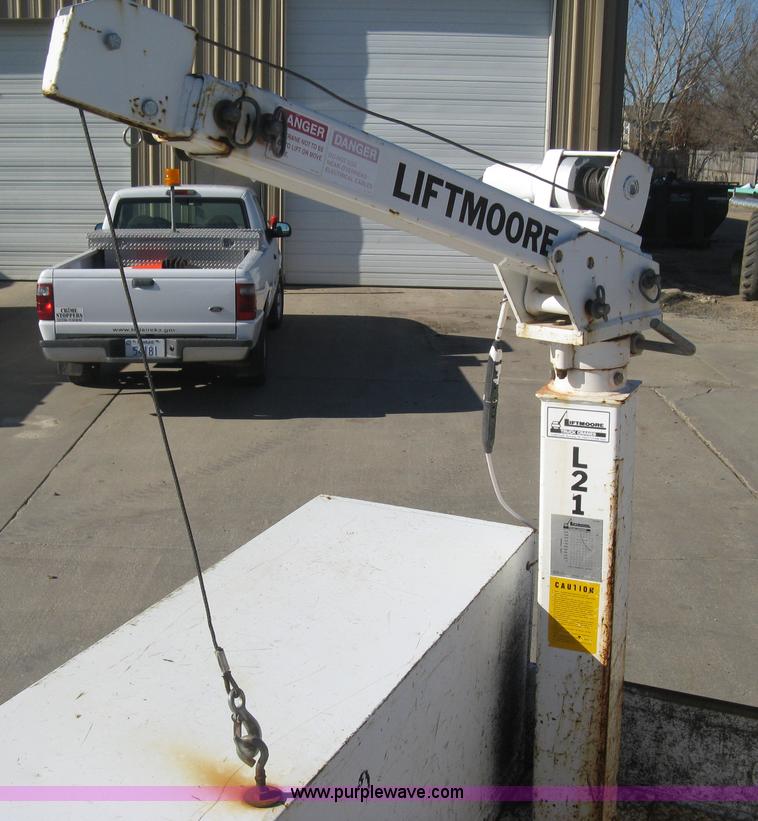 image for item H4338 1999 Chevrolet 3500 utility truck