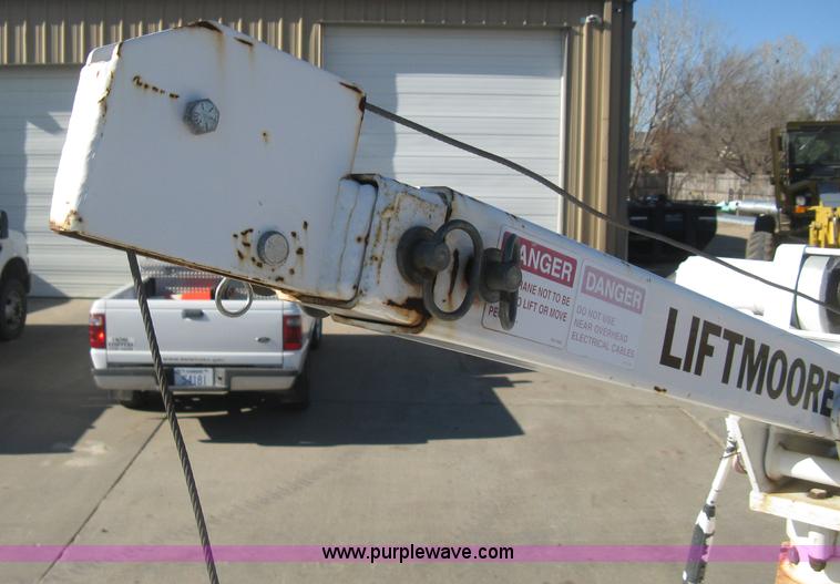 image for item H4338 1999 Chevrolet 3500 utility truck