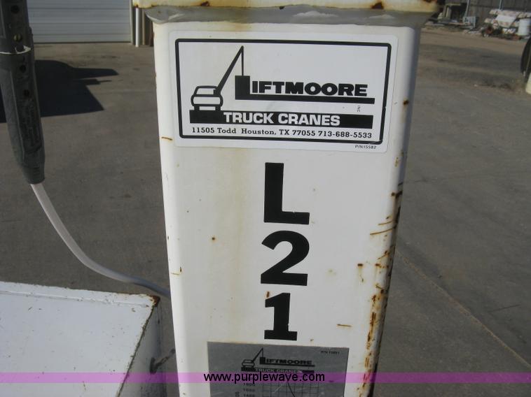 image for item H4338 1999 Chevrolet 3500 utility truck