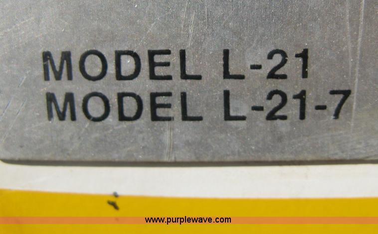 image for item H4338 1999 Chevrolet 3500 utility truck