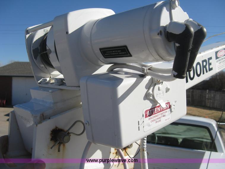 image for item H4338 1999 Chevrolet 3500 utility truck