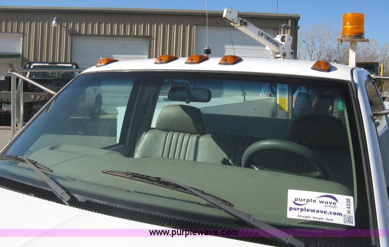 image for item H4338 1999 Chevrolet 3500 utility truck