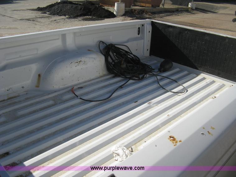 image for item H4339 2002 Ford Ranger XLT pickup truck