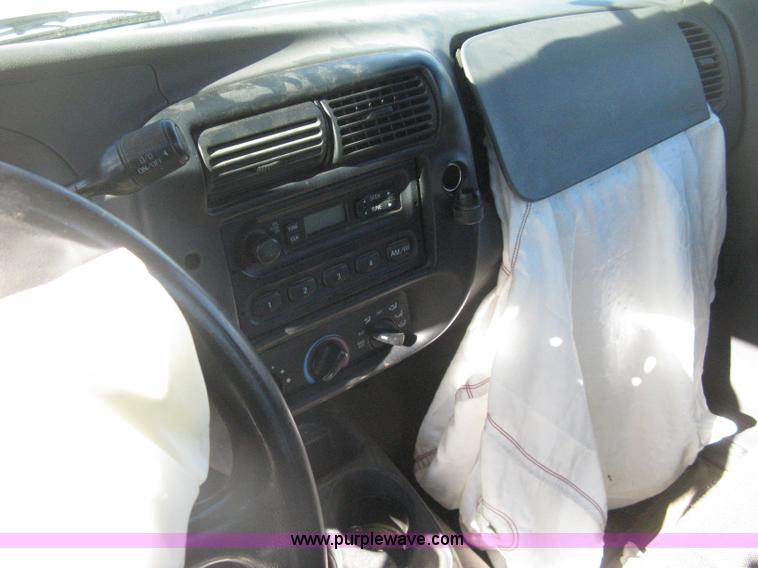 image for item H4339 2002 Ford Ranger XLT pickup truck