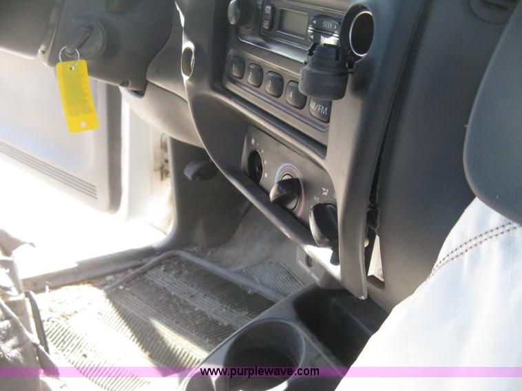 image for item H4339 2002 Ford Ranger XLT pickup truck