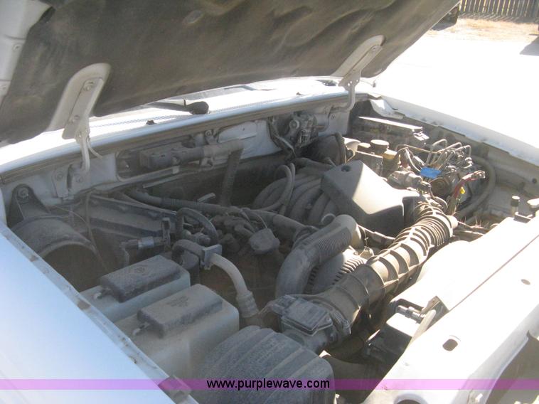 image for item H4339 2002 Ford Ranger XLT pickup truck