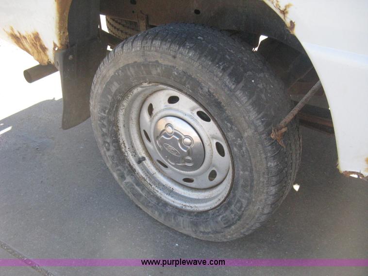 image for item H4339 2002 Ford Ranger XLT pickup truck