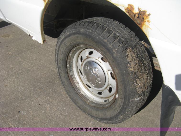 image for item H4339 2002 Ford Ranger XLT pickup truck