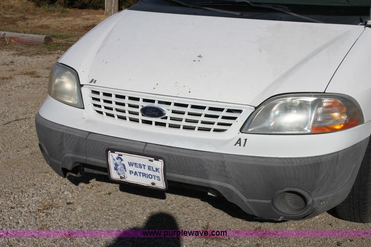 image for item H7251 2001 Ford Windstar LX van