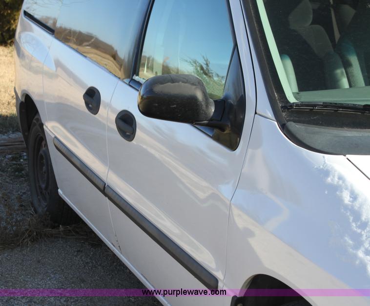 image for item H7251 2001 Ford Windstar LX van