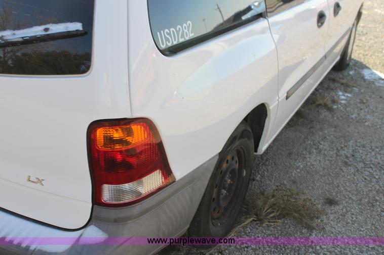 image for item H7251 2001 Ford Windstar LX van