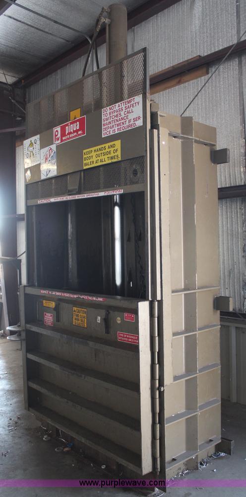 image for item H7850 Piqua cardboard baler