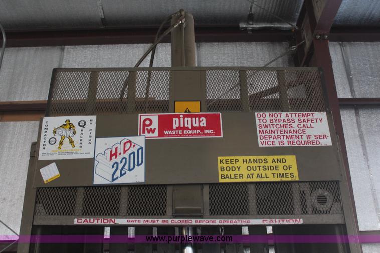 image for item H7850 Piqua cardboard baler