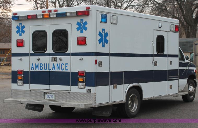 image for item H8349 1996 Ford Econoline E450 ambulance