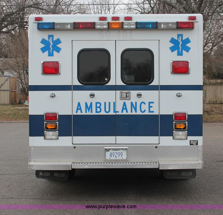 image for item H8349 1996 Ford Econoline E450 ambulance