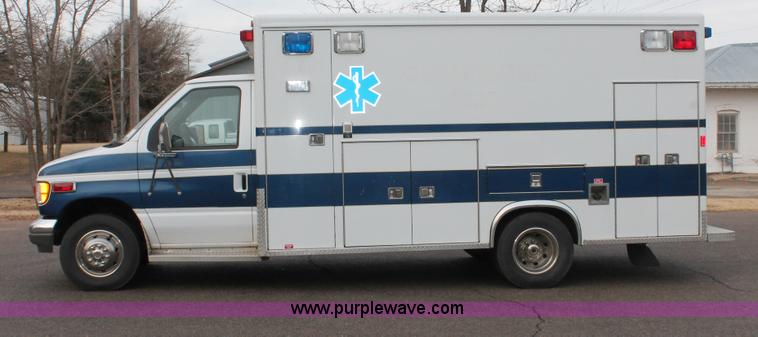 image for item H8349 1996 Ford Econoline E450 ambulance