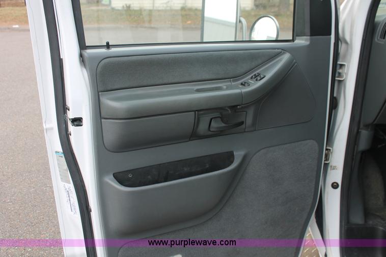 image for item H8349 1996 Ford Econoline E450 ambulance