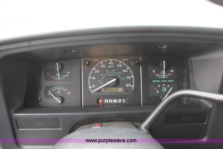 image for item H8349 1996 Ford Econoline E450 ambulance