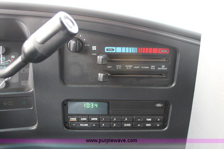 image for item H8349 1996 Ford Econoline E450 ambulance