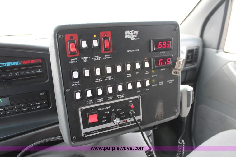 image for item H8349 1996 Ford Econoline E450 ambulance