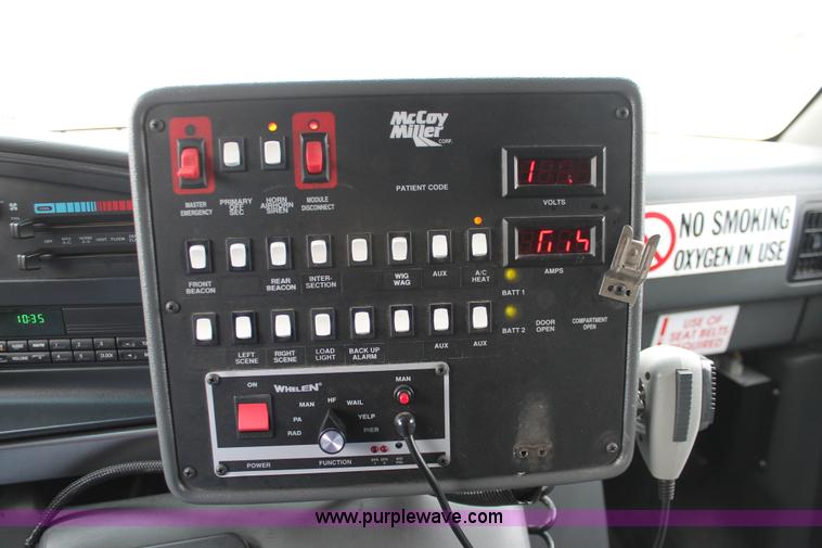 image for item H8349 1996 Ford Econoline E450 ambulance