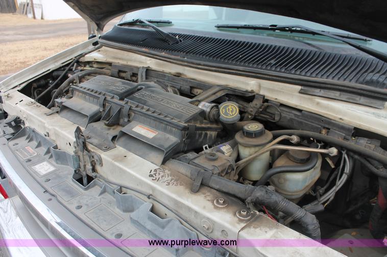 image for item H8349 1996 Ford Econoline E450 ambulance