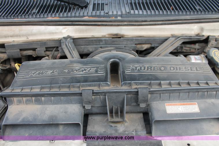 image for item H8349 1996 Ford Econoline E450 ambulance