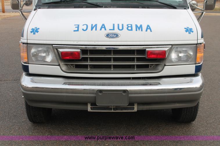 image for item H8349 1996 Ford Econoline E450 ambulance