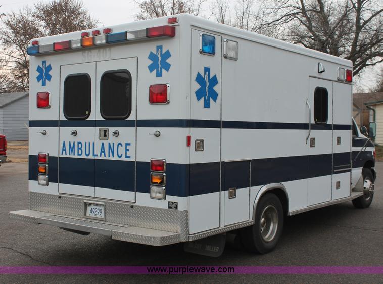 image for item H8349 1996 Ford Econoline E450 ambulance