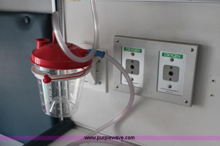 image for item H8349 1996 Ford Econoline E450 ambulance