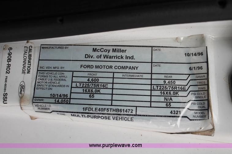 image for item H8349 1996 Ford Econoline E450 ambulance