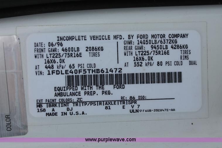 image for item H8349 1996 Ford Econoline E450 ambulance