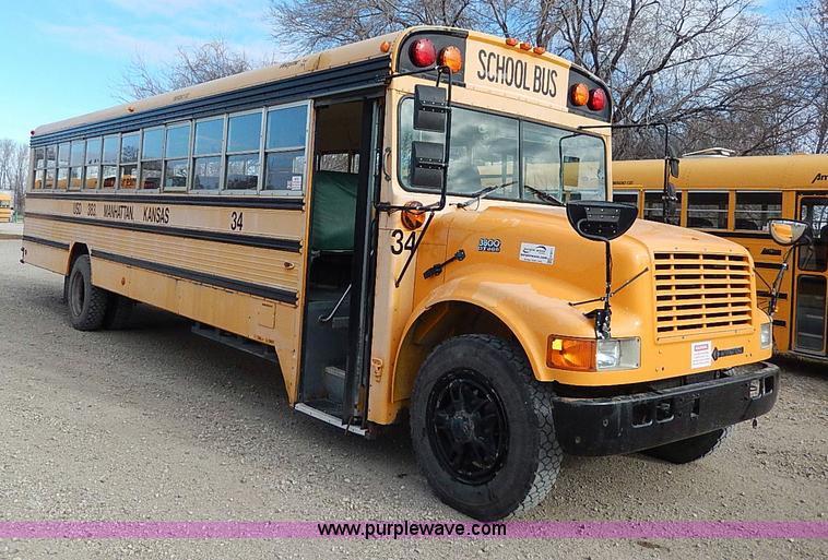 image for item H9511 1995 International 3800 school bus