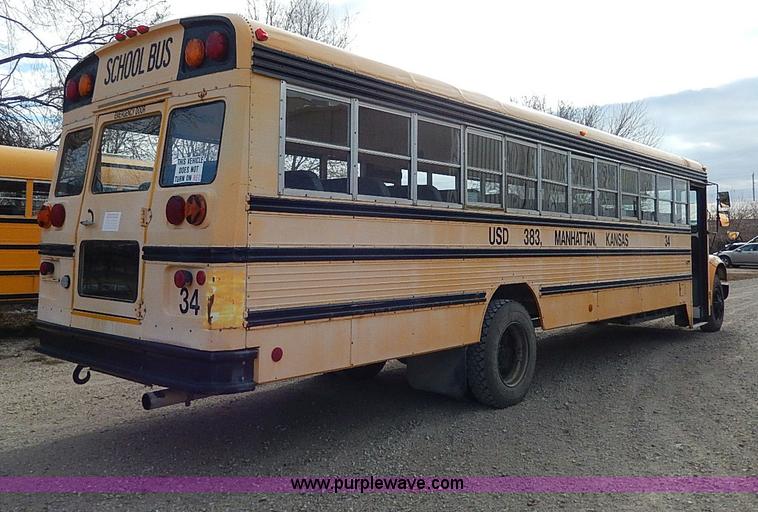 image for item H9511 1995 International 3800 school bus