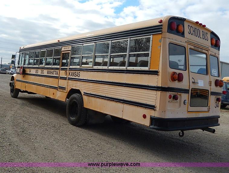 image for item H9511 1995 International 3800 school bus