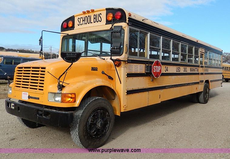 image for item H9511 1995 International 3800 school bus
