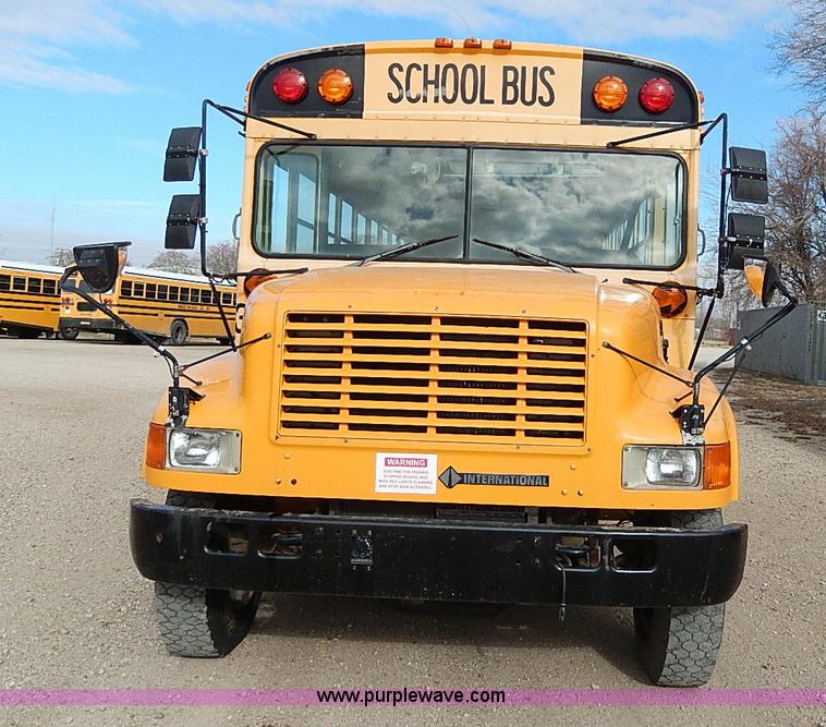 image for item H9511 1995 International 3800 school bus