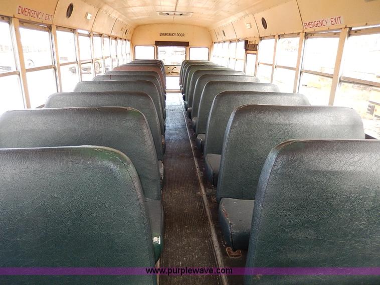 image for item H9511 1995 International 3800 school bus