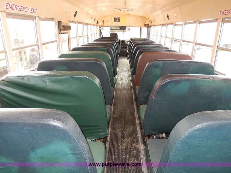 image for item H9511 1995 International 3800 school bus