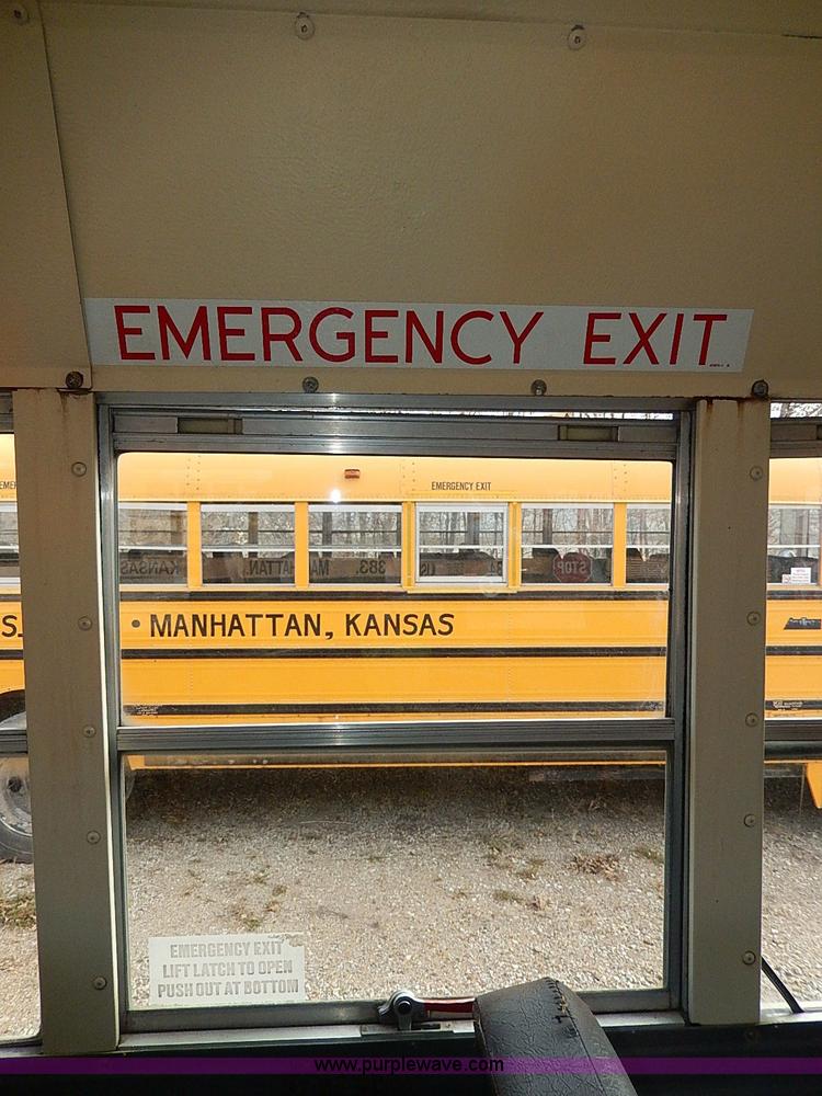 image for item H9511 1995 International 3800 school bus