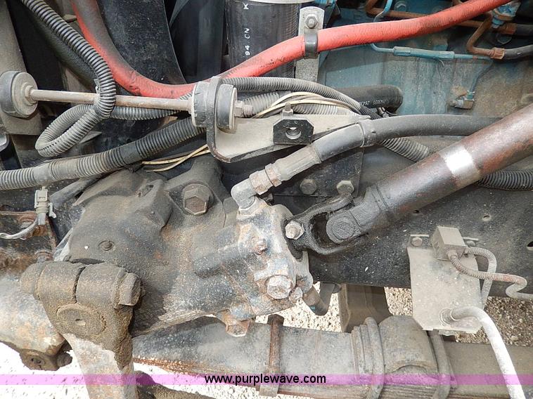 image for item H9511 1995 International 3800 school bus