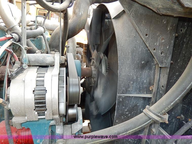 image for item H9511 1995 International 3800 school bus