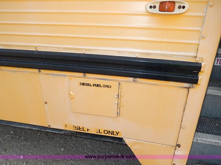 image for item H9511 1995 International 3800 school bus