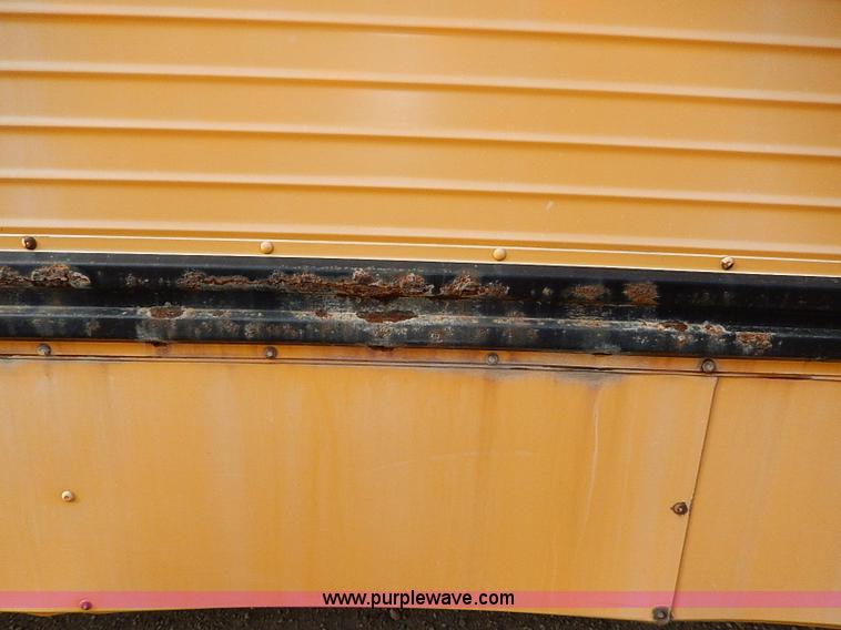 image for item H9511 1995 International 3800 school bus