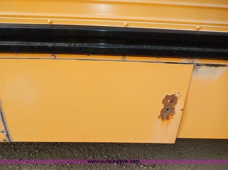 image for item H9511 1995 International 3800 school bus