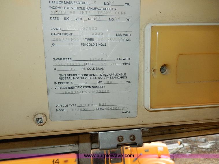 image for item H9511 1995 International 3800 school bus