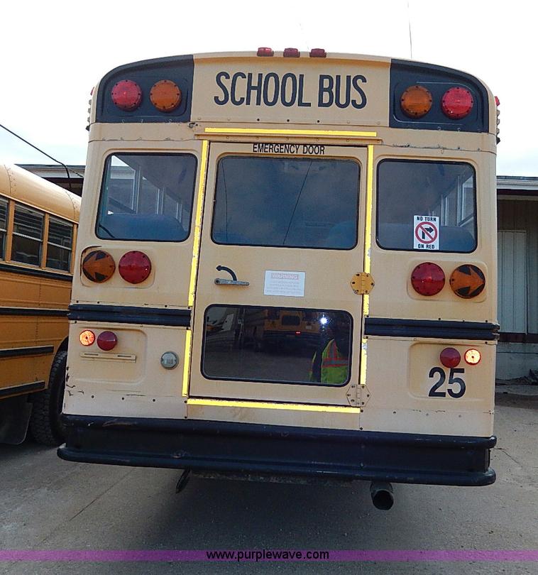 image for item H9512 1995 International 3800 school bus