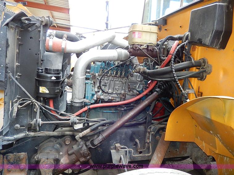 image for item H9512 1995 International 3800 school bus